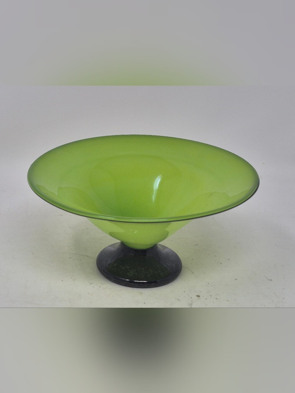 Signed K Fletcher Green Art Glads Dish With Dark Rim And Base